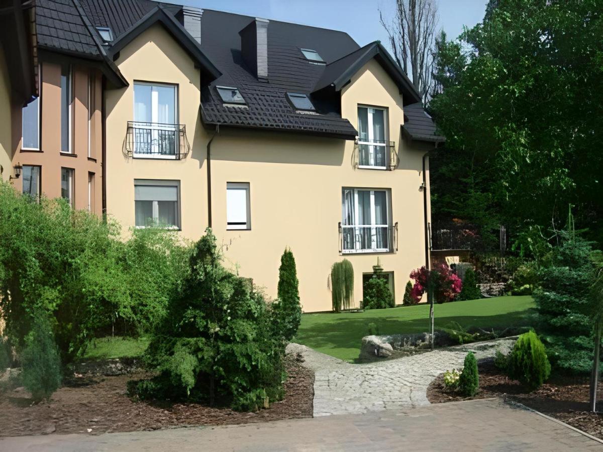 Zieliniec Hotel 2*