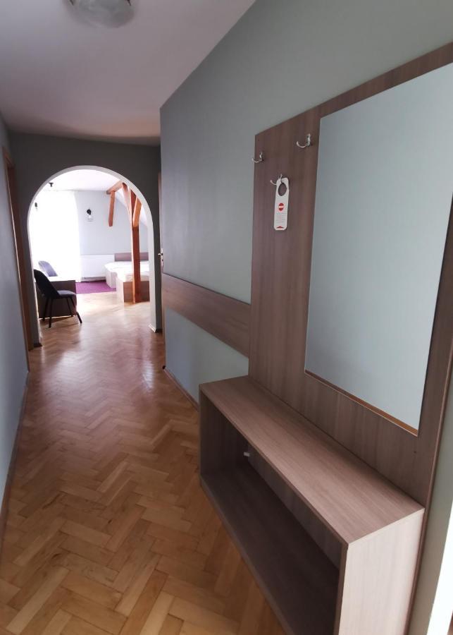 Zieliniec 2* Poznań
