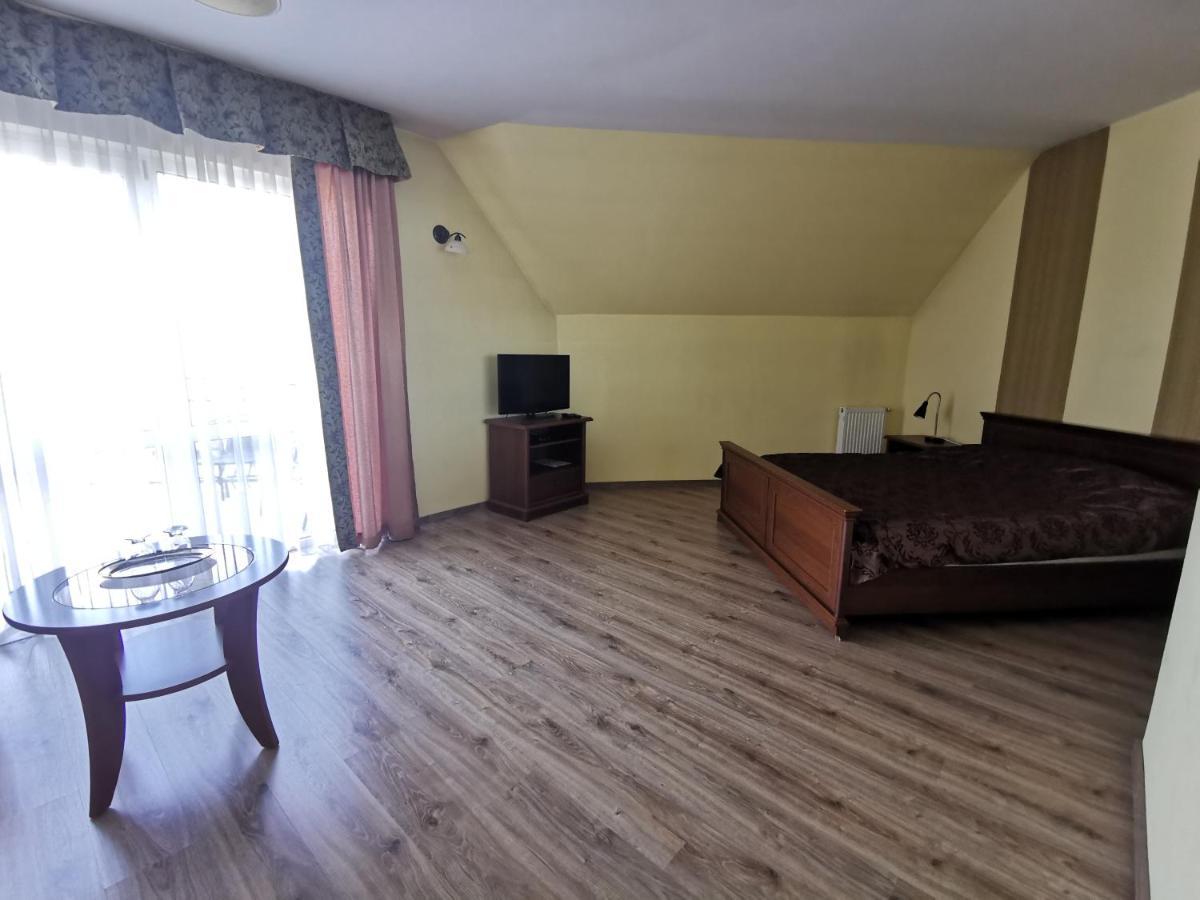 Zieliniec Hotel